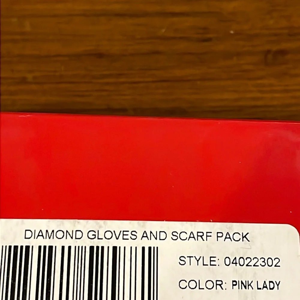 Puma Winter Gloves and Scarf Gift Set pink style “Diamond” new Women’s Small